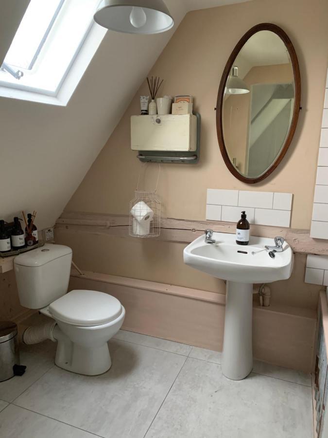 The Dairy, One Bedroom Cottage In A 15Th Century Farmhouse Parham Exterior foto